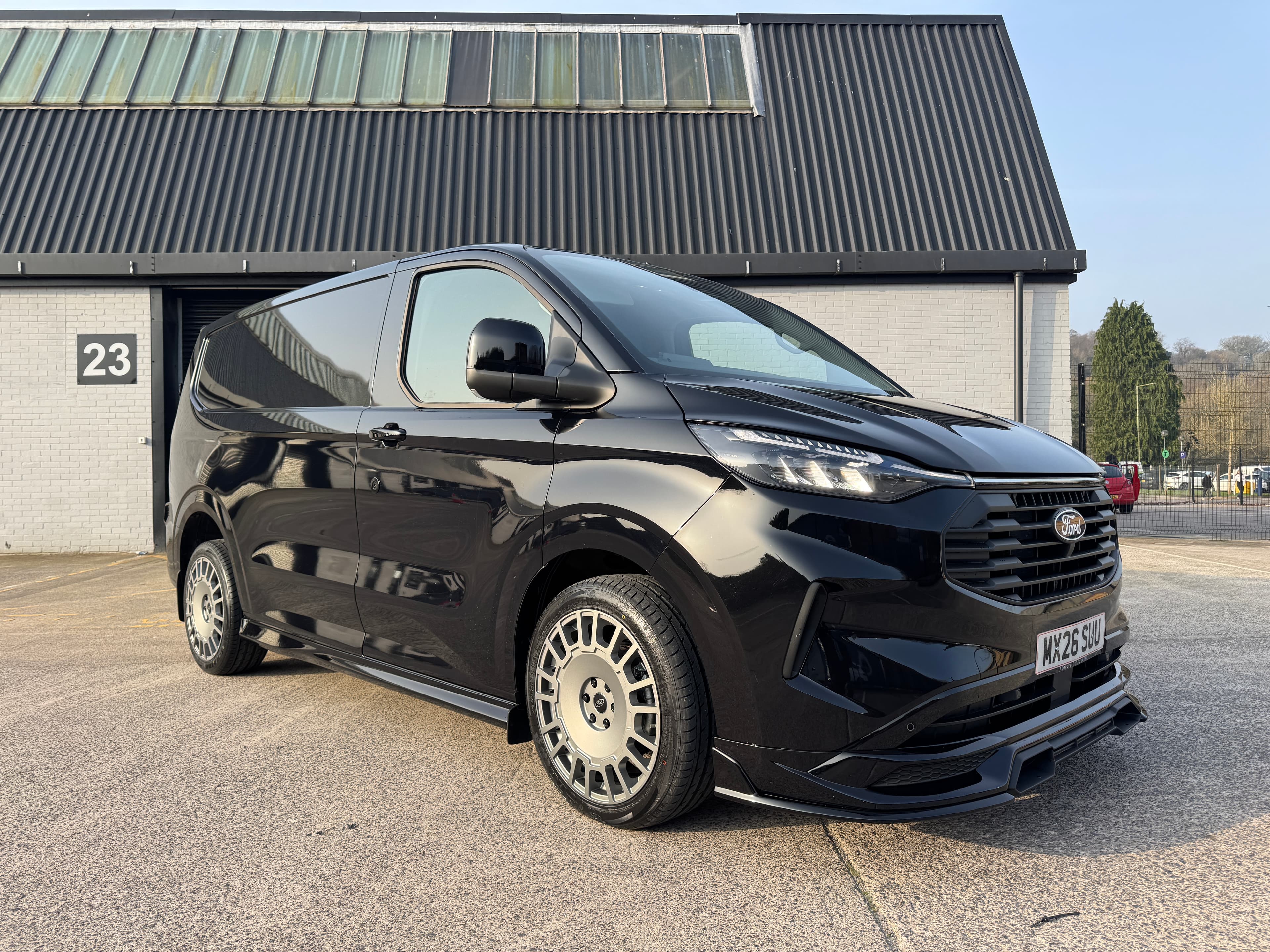 Ford Transit Custom Panel Van exterior – image 1