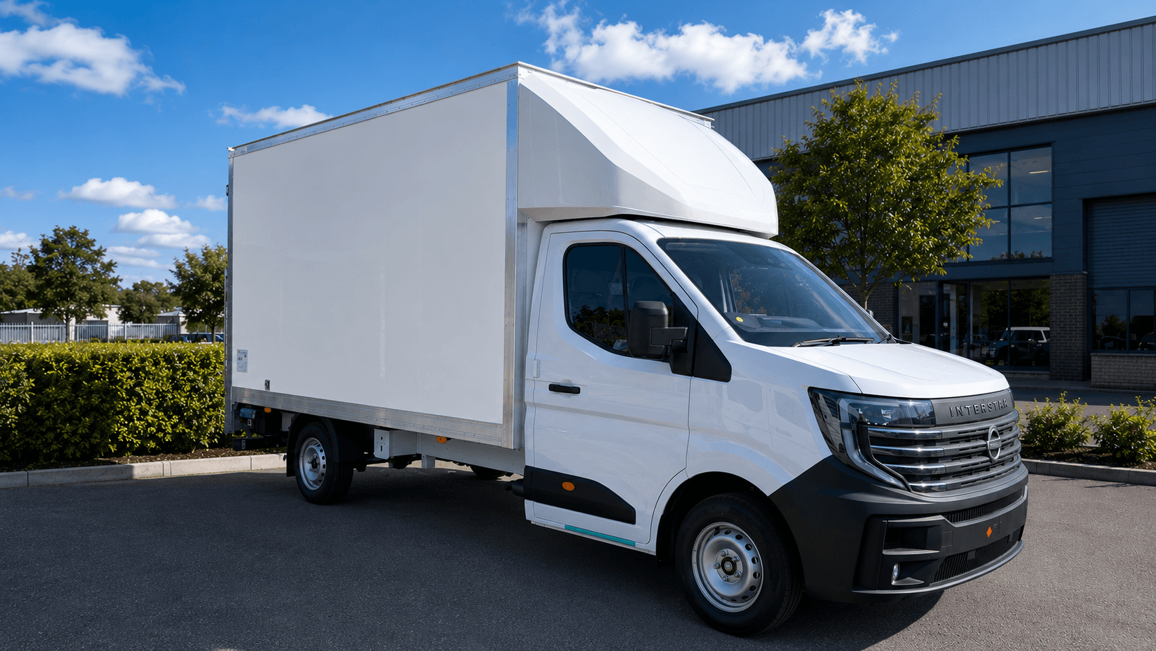 Nissan Luton