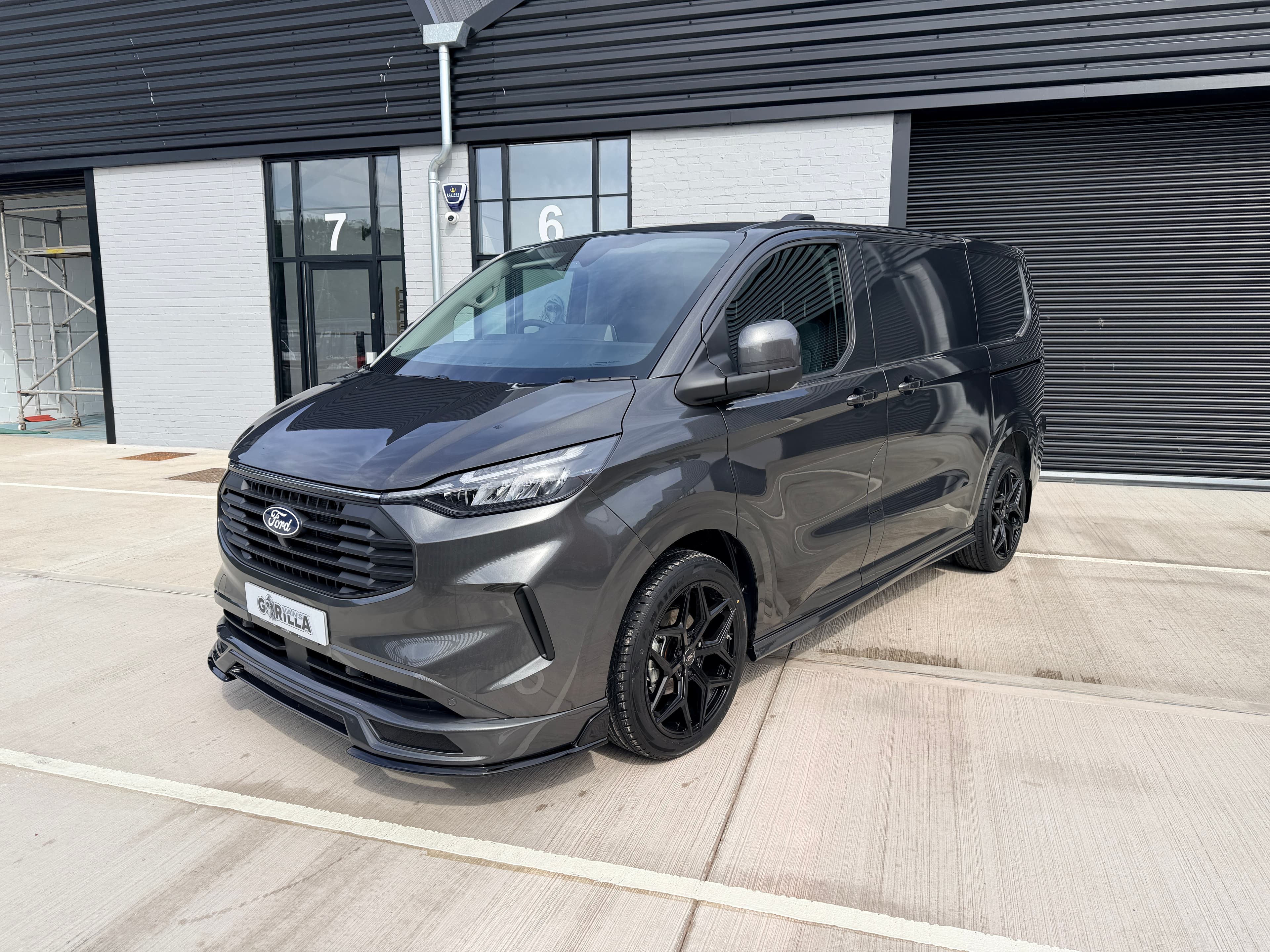 Ford Transit Custom GV Sport Edition range exterior illustration