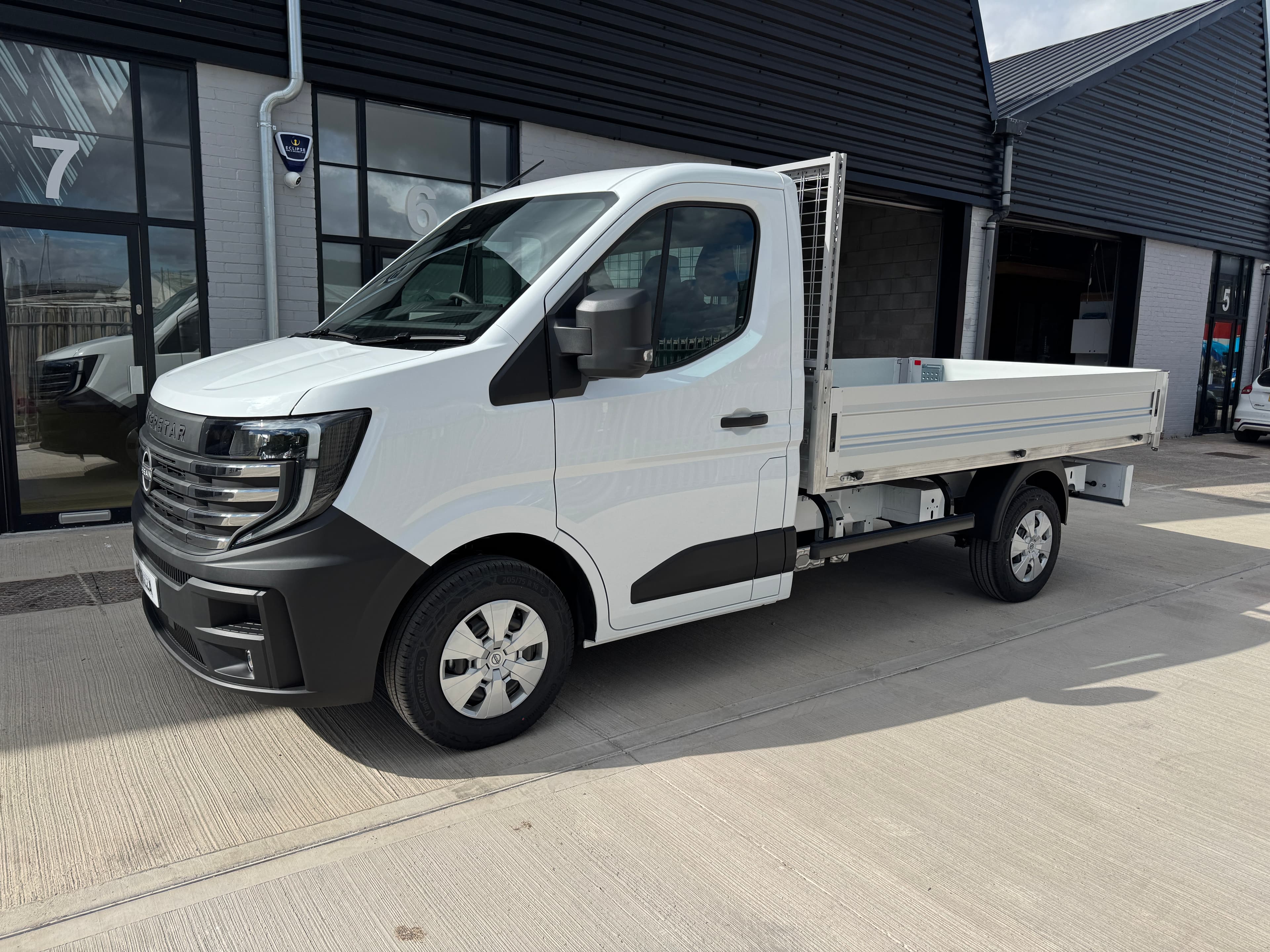 Nissan Dropside