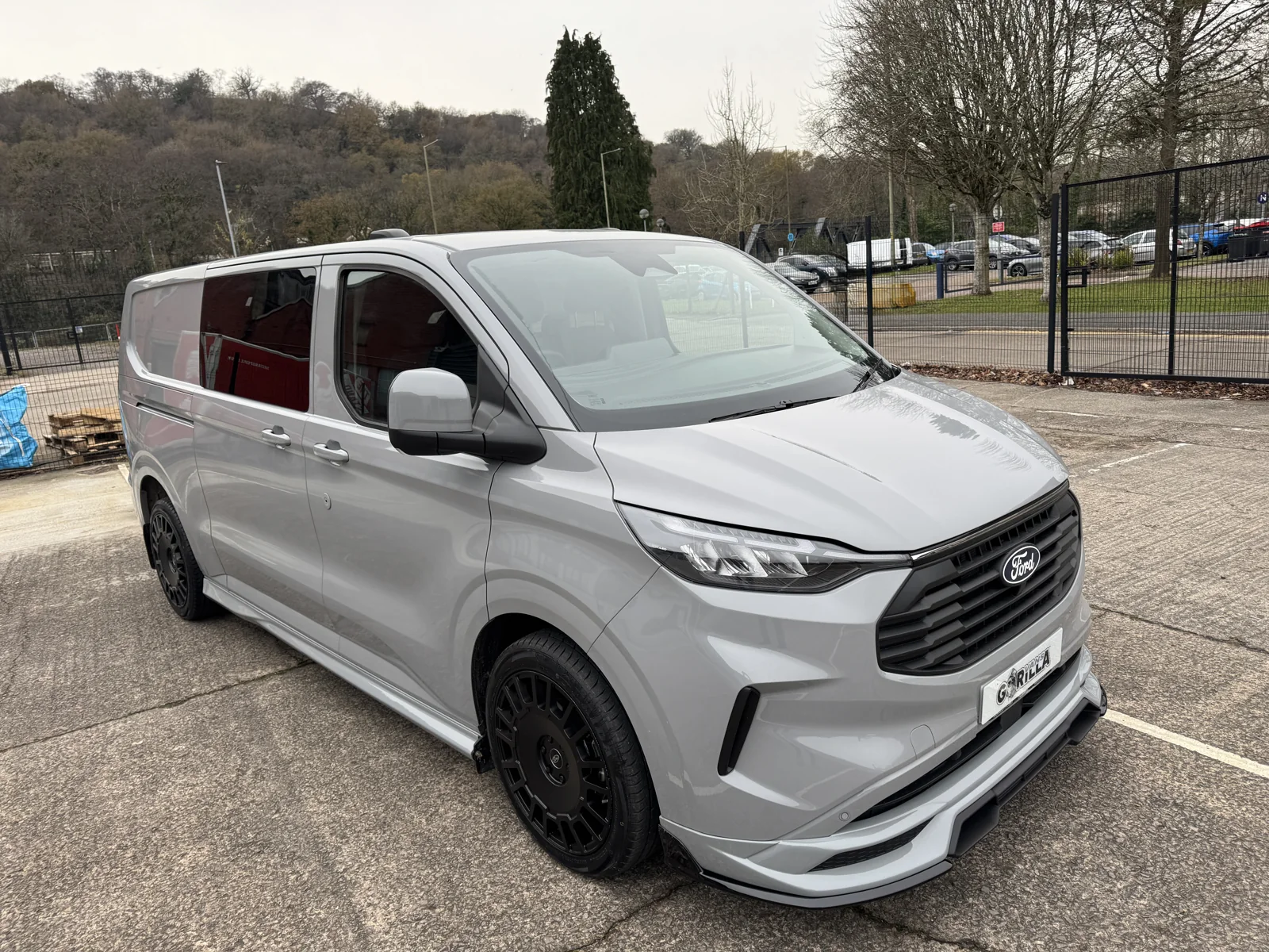 Ford Transit Custom L2 DCIV GV Sport in Grey Matter — front three-quarter